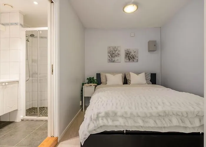 Apartment Flat In House With Outstanding Roof Terrace