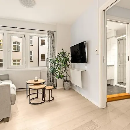 Flat In House With Outstanding Roof Terrace