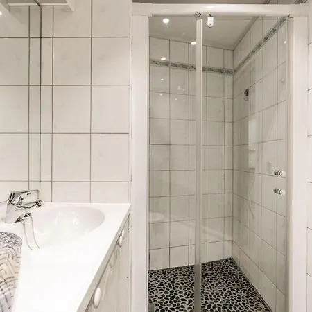 Flat In House With Outstanding Roof Terrace Apartment