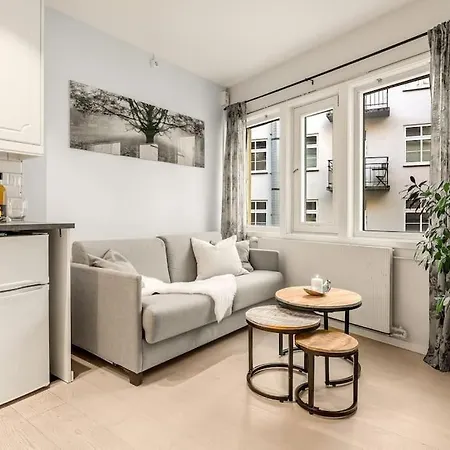 Flat In House With Outstanding Roof Terrace Apartment *