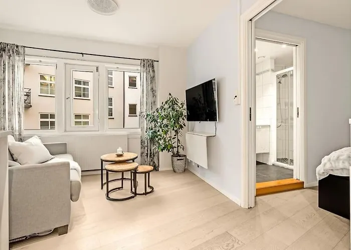 Flat In House With Outstanding Roof Terrace