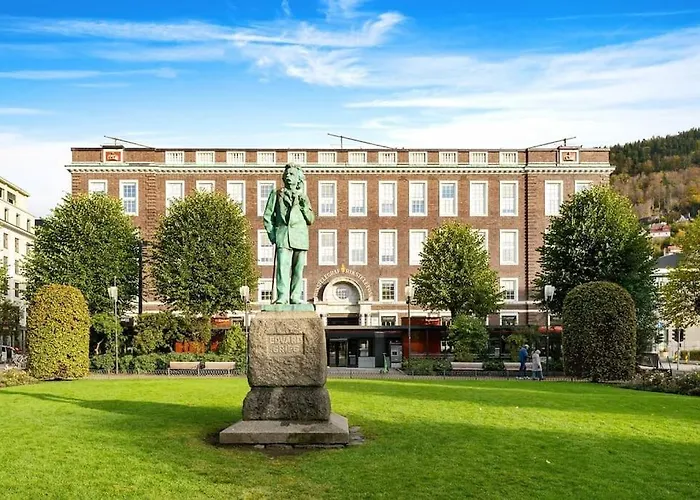 아파트 Flat In House With Outstanding Roof Terrace *