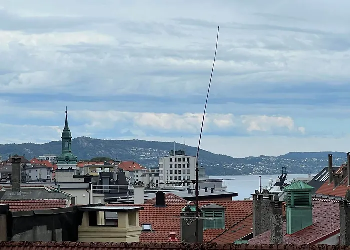 아파트 Flat In House With Outstanding Roof Terrace *